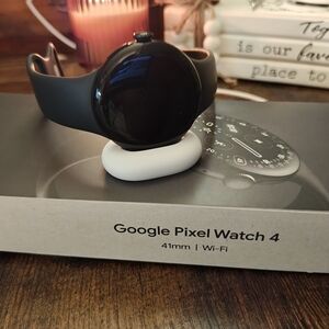 Google Pixel Watch 4 - Black and Silver